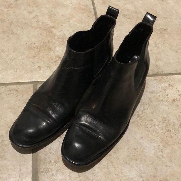 Cole Haan black leather ankle boot - Picture 1 of 4